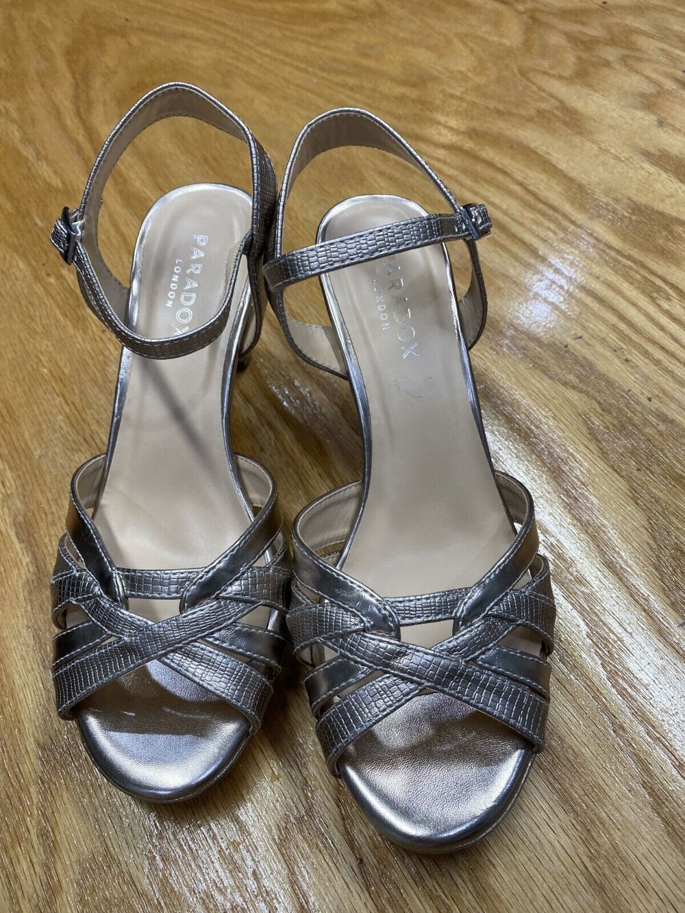 Paradox London Elanor Pewter Heels Women's 7 Silver Snakeskin Ankle Strap S64